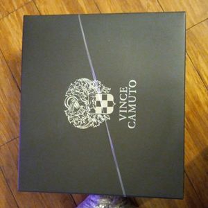 Vince Camuto